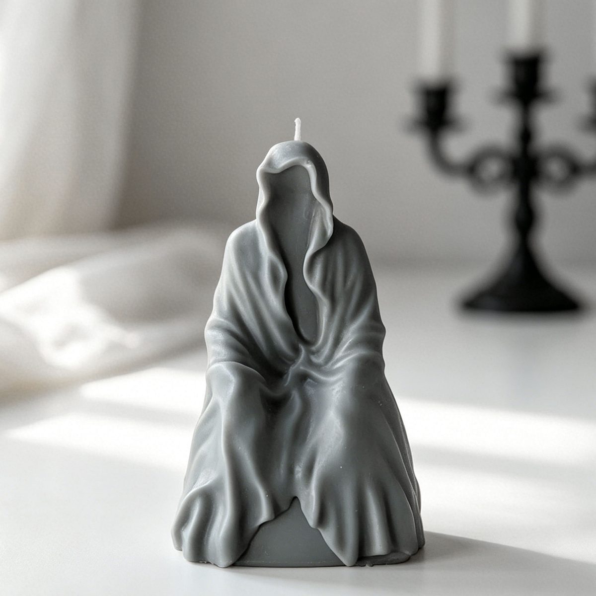 Mysterious Figure Candle mold (RUUIPON-217)