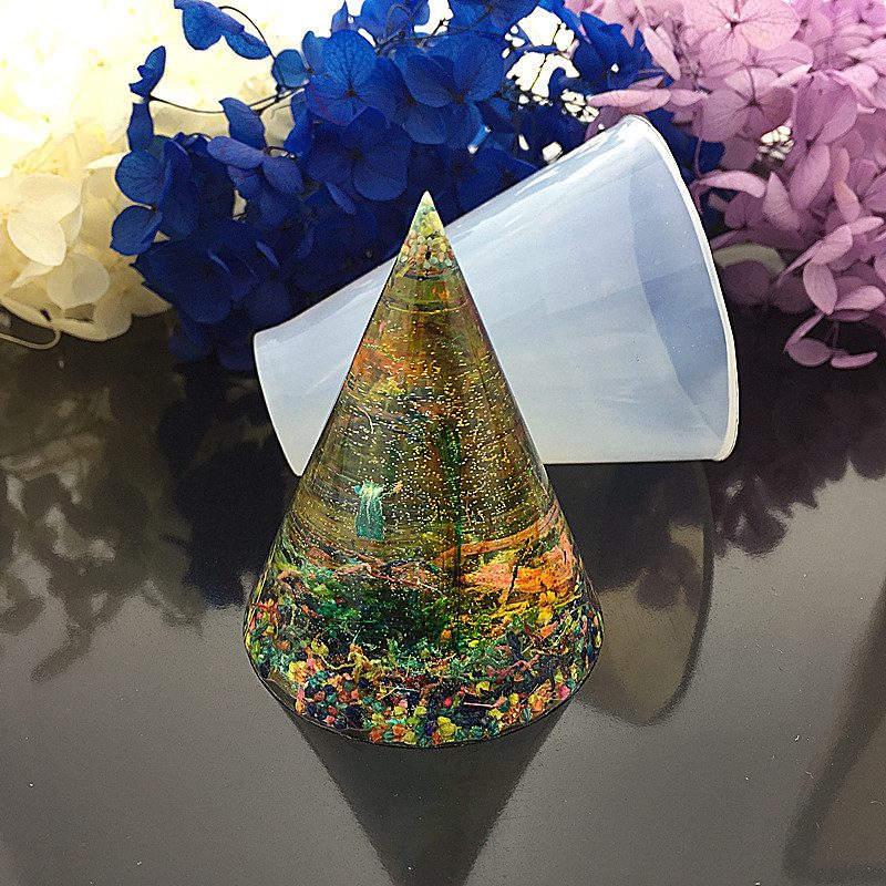 Energy Tower Pyramid Resin mold (RUUIPON-603)