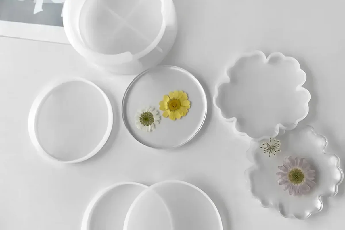 Custom silicone resin and craft molds from RUUIPON