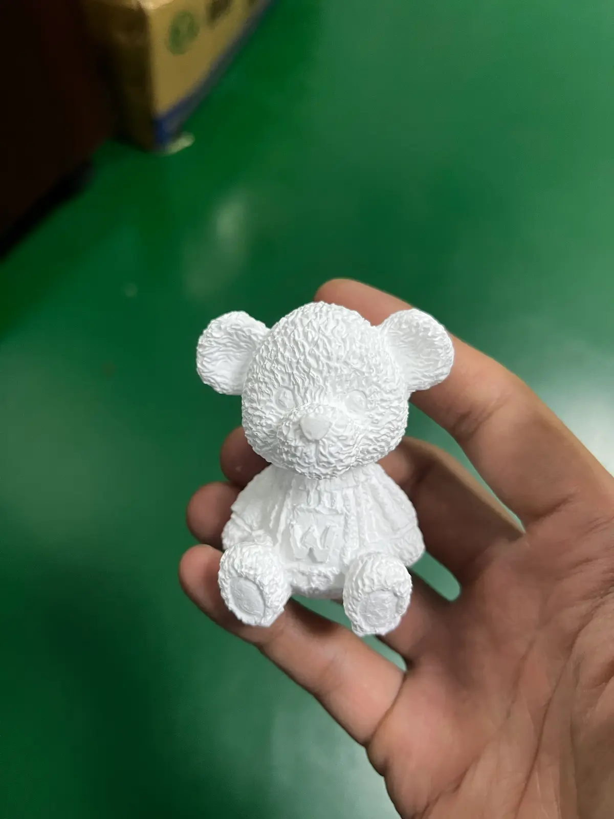 Seal porous masters before A/B: wood, plaster, print, foam