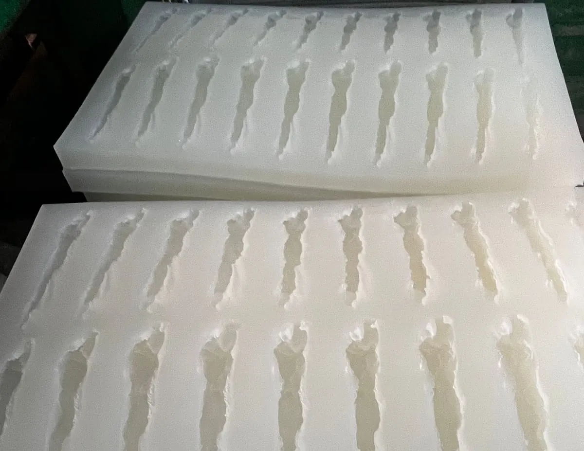 Mold-box dams, leaks, and why the flask is part of the tool