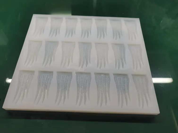 Custom silicone mold production example from RUUIPON